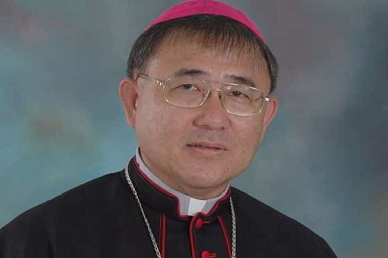 Mirė kardinolas iš Brunėjus Cornelius Sim