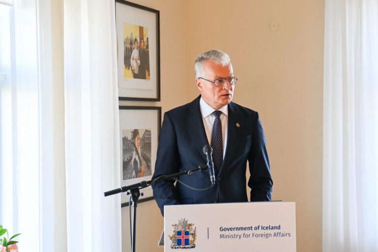Perleidus „Aušrą“ prezidentas ketina leidinį pristatinėti kelionėse po Lietuvą