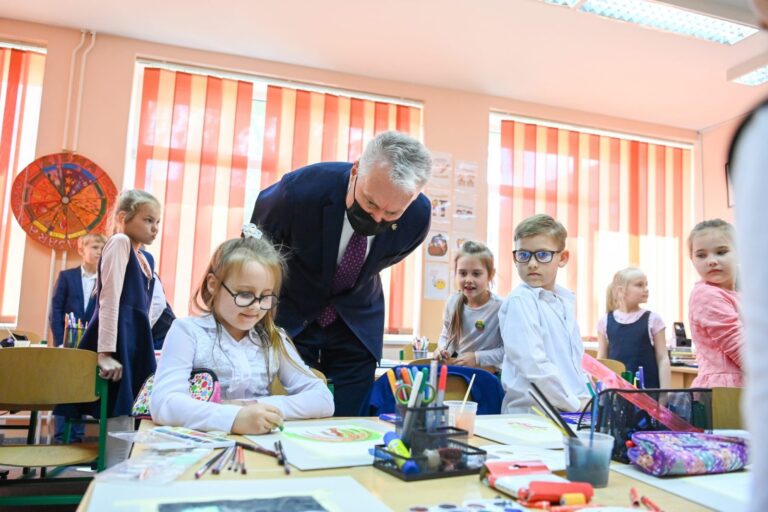 I. Šimonytė nusileido prezidentui:   stabdomas galimybių paso taikymas vaikams