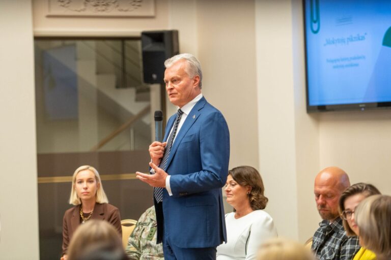 G. Nausėda: savivaldai reikia daugiau savarankiškumo tvarkant rajoninius kelius