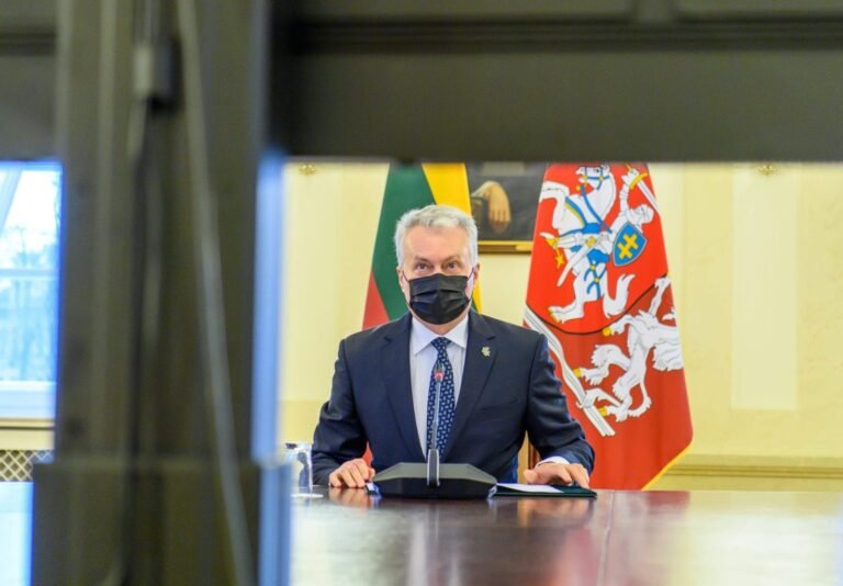 G. Nausėda suteikė malonę dviem nuteistiesiems