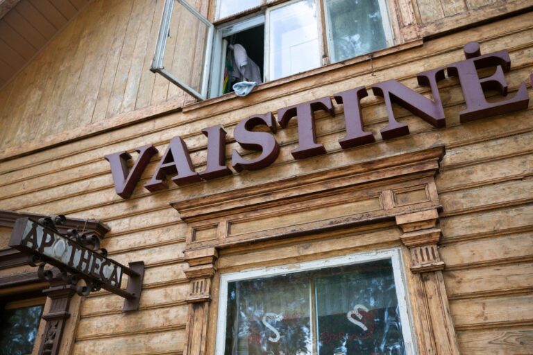 Vaistininkai rengia protesto akciją „vaistininkystės laidotuvės”