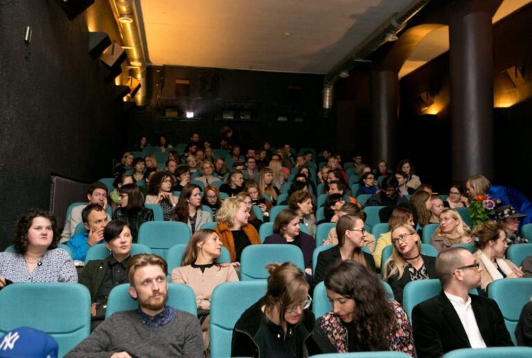 Prasidėjo 74-asis Kanų kino festivalis: jame vėl įsikūrė lietuviško kino stendas