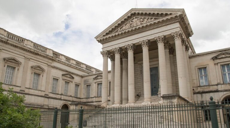 Prancūzijos teismas nusprendė pašalinti šv. arkangelo Mykolo statulą