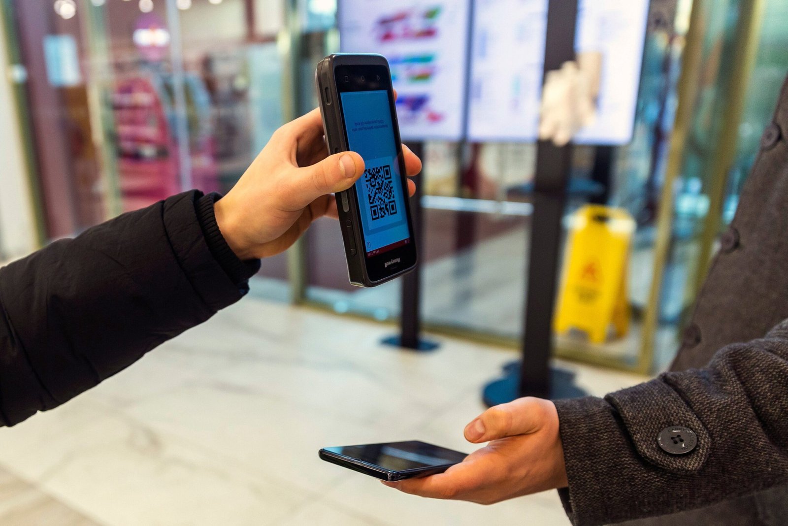 Galimybių pasų tikrinimas / BNS nuotr.