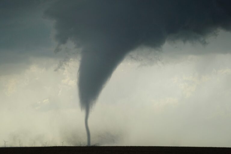 Tornadas nusinešė kūdikį, tėvai liudija stebuklą