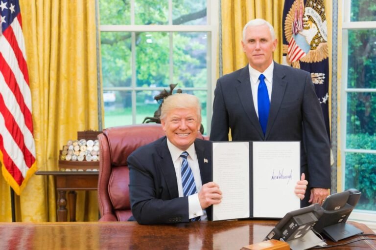Donaldas Trumpas: grumiamės dėl dabartinės Amerikos išlikimo