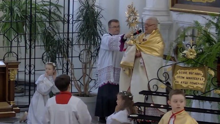 Odesos katalikų katedroje per Kristaus Kūno procesiją įvyko raketos sprogimas