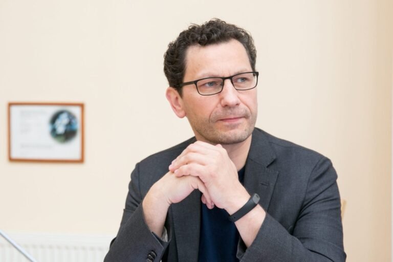 R. Šarknickas kirto V. Blinkevičiūtei: balsuoja kartu su valdančiais, o kalba priešingai