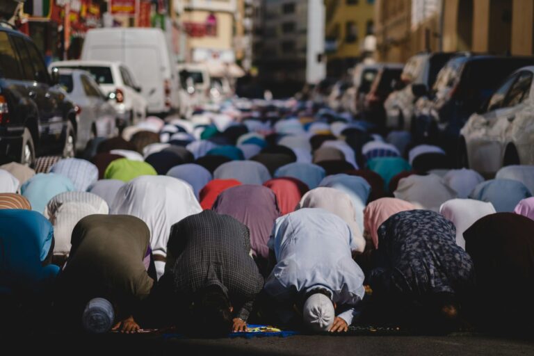 Globali statistika: krikščionybė lieka didžiausia pasaulio religija, bet ją vejasi islamas