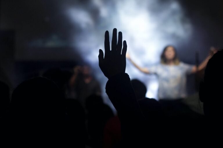 Evangeliniai krikščionys tampa didžiausia religine grupe Centrinėje Amerikoje – tyrimas