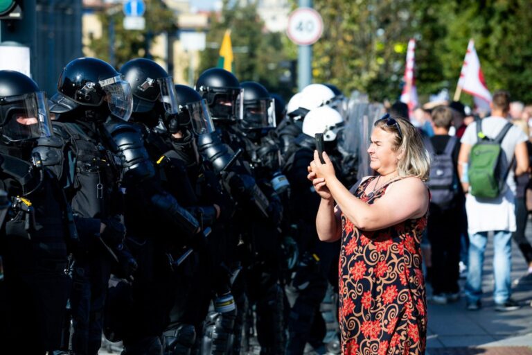 Riaušių prie Seimo byloje įtariamųjų padaugėjo iki 102