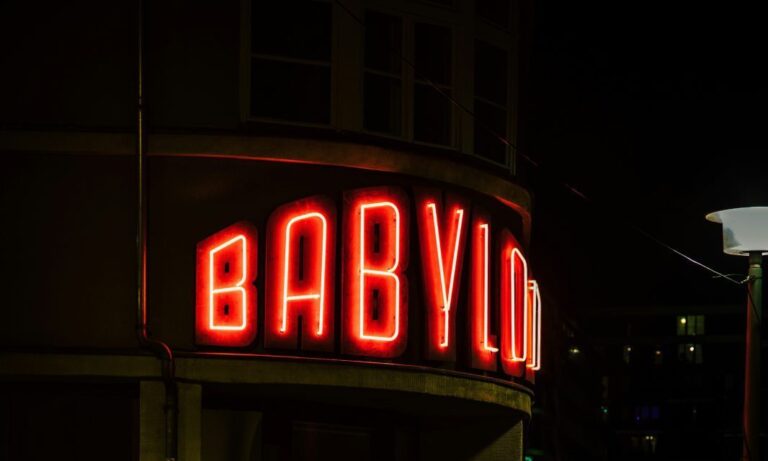 Lokys Užpečkis. Šiaurės Babilono ištaros (1)