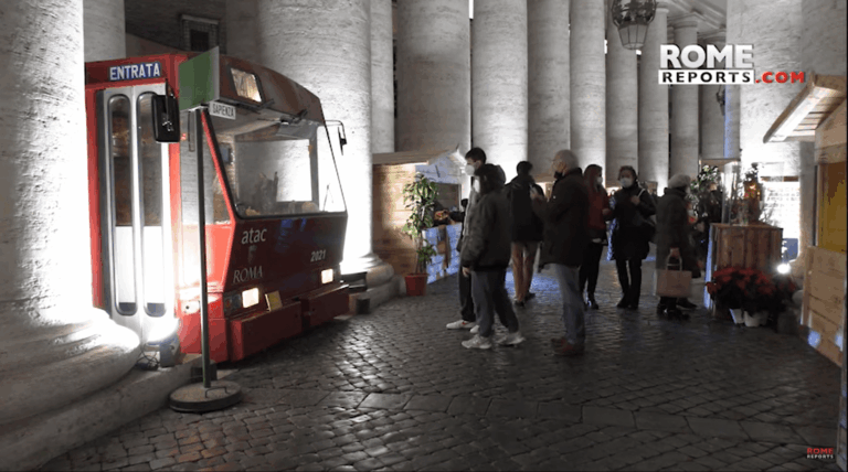 Prakartėlės Vatikane – vilties šaltinis per Kalėdas