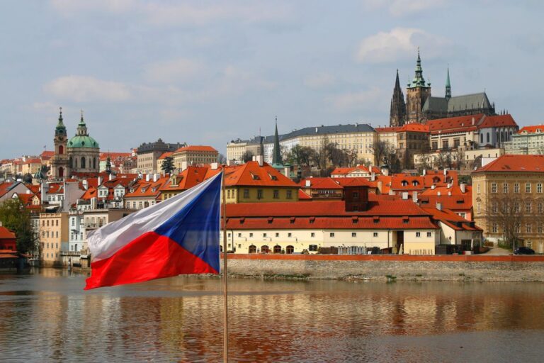 Ateistinė Čekija turės krikščionišką vyriausybę?