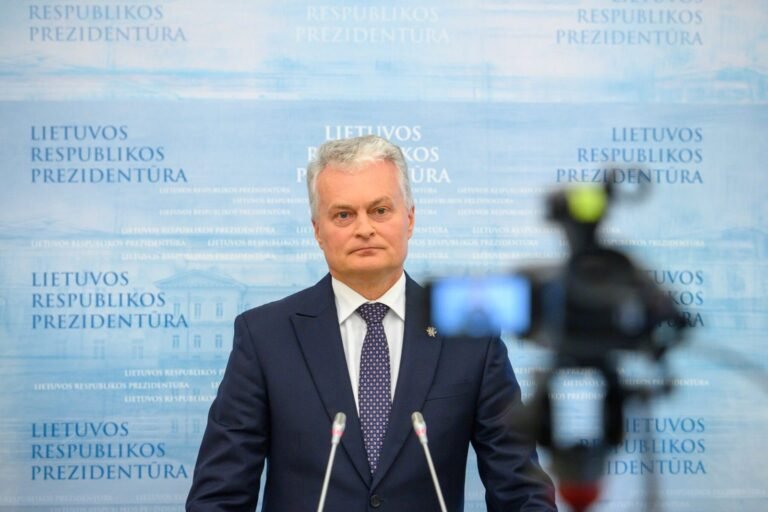 Prezidentas: Įtampos visuomenėje keliamos,  kai vienoms visuomenės grupėms leidimai yra išduodami, o kitoms – ne