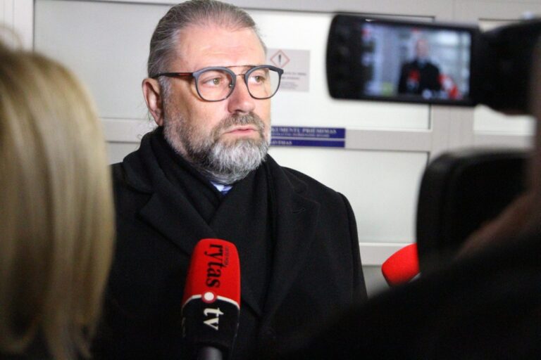Panevėžio meras R. M. Račkauskas už piktnaudžiavimą nubaustas 30 tūkst. eurų bauda