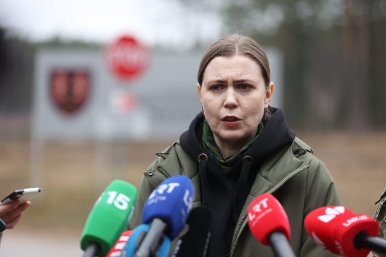 Krašto apsaugos ministrė Dovilė Šakalienė: Pabradėje nuskendęs JAV šarvuotis ištrauktas