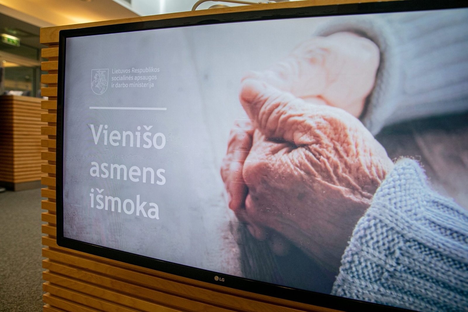 Pristatyta pagyvenusių žmonių skurdui mažinti – vienišų asmenų išmoka