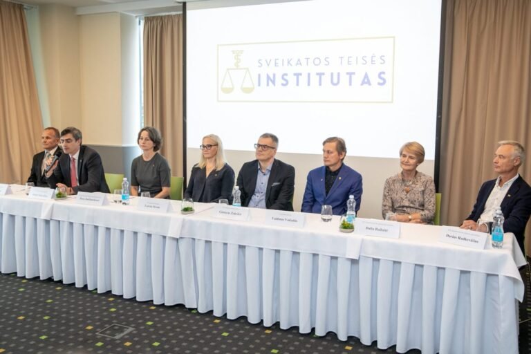 Sveikatos teisės institutas: pažadame dėti visas pastangas, jog „galimybių pasas” būtų panaikintas