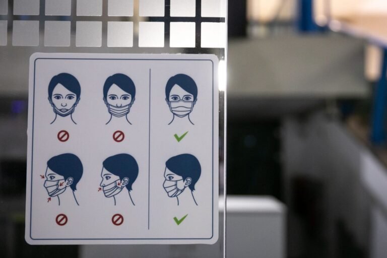 Karantinas sušvelnintas: pakeitimai dėl kaukių dėvėjimo ir kelionių