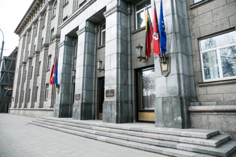 Abejojama, ar dar įmanoma pasirašyti susitarimą dėl užsienio politikos