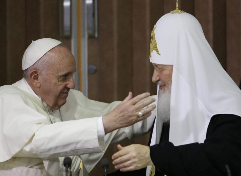 Patriarcho Kirilo ir popiežiaus Pranciškaus susitikimas vis tik turėtų įvykti šiais metais