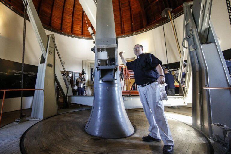 Kunigai astrofizikai siūlo naują teoriją, apibūdinančią Didžiojo sprogimo dėsnius