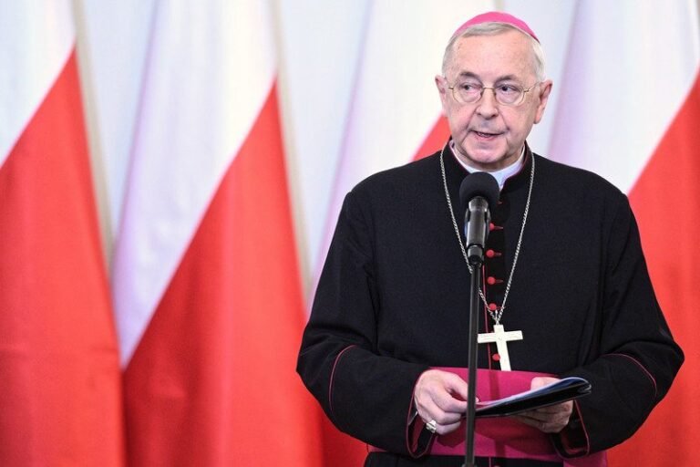Lenkijos vyskupai ragina būti svetingiems galimiems pabėgėliams iš Ukrainos