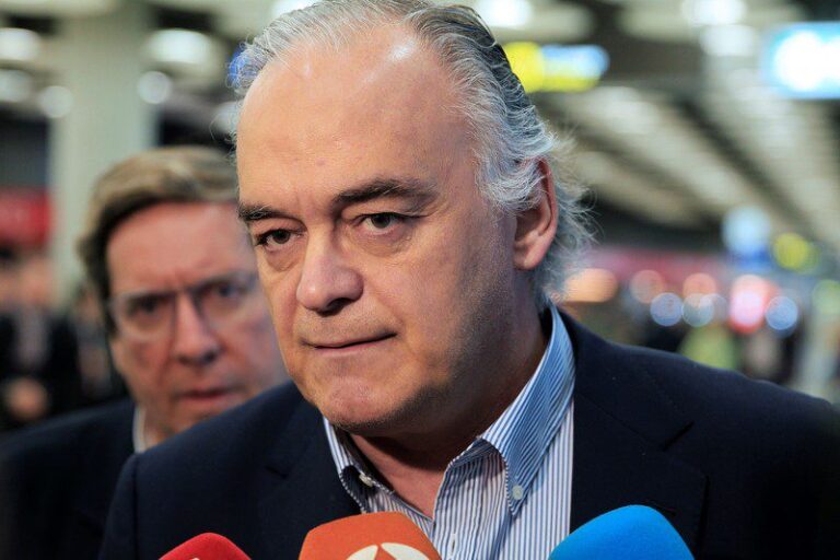 Ispanų europarlamentaras: Briuselis turi padėti lenkams pakeisti vyriausybę