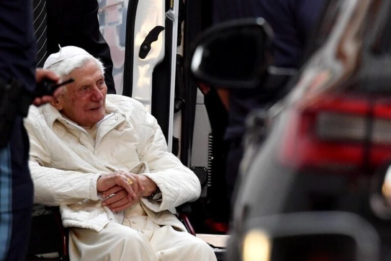 Benediktas XVI: labai skaudu, kad apsirikimas buvo panaudotas sukelti abejones mano gera valia