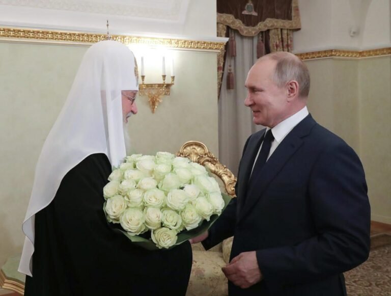 Patriarchas Kirilas pareiškė, kad siekiama Rusiją nušluoti nuo Žemės paviršiaus