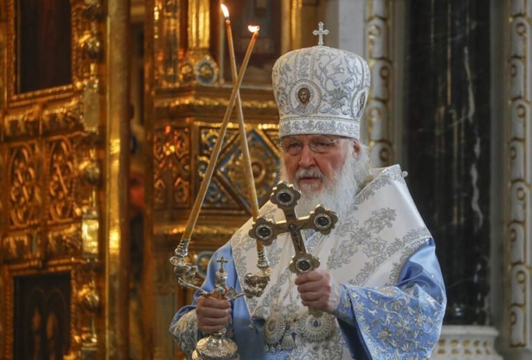 Ukrainos Ortodoksų Bažnyčios 15 vyskupų nurodė neminėti patriarcho Kirilo per pamaldas