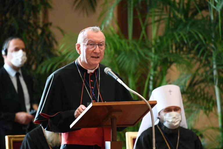 Kardinolas Pietro Parolinas prašo nutraukti karo veiksmus