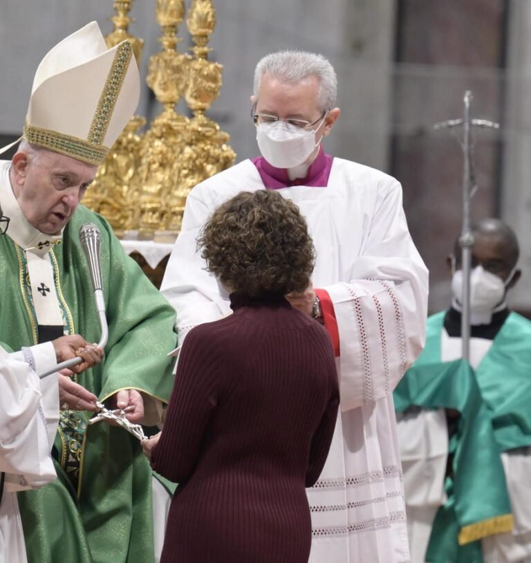 Popiežius Pranciškus į dvi bažnytines tarnystes paskyrė moteris