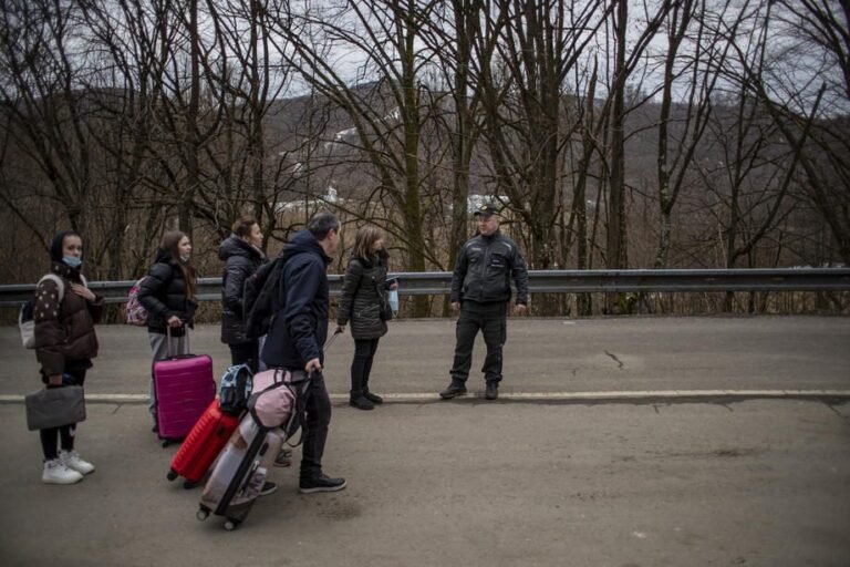 ES ruošiasi priimti virš milijono karo pabėgėlių iš Ukrainos