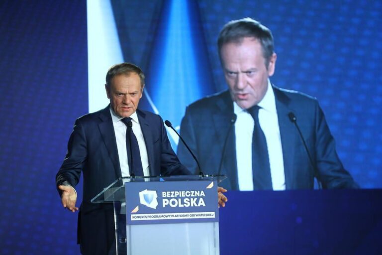 Lenkijos vyriausybė atšaukia 50 ambasadorių, kuriuos buvo paskyrusi PiS administracija