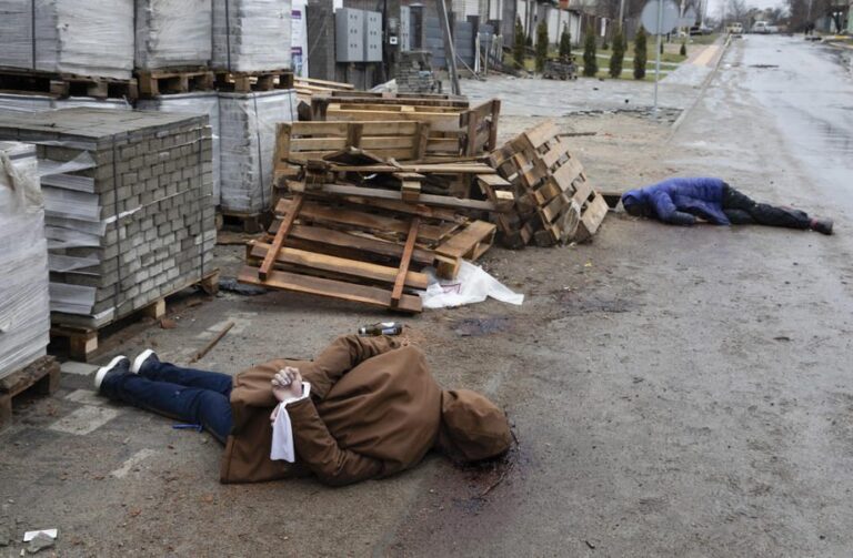 ES:  Rusijos įvykdytos civilių žudynes Ukrainoje bus įrašytos į Europos žiaurumų sąrašą