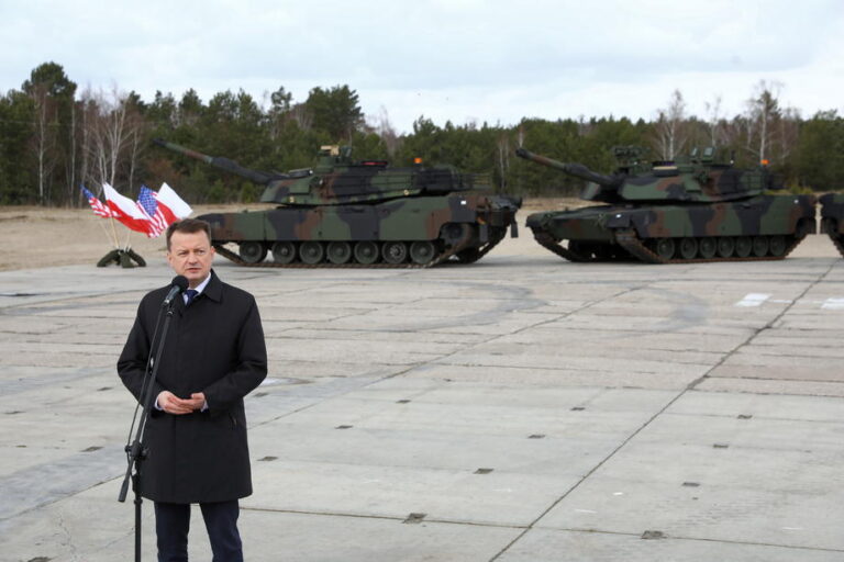 Lenkija pirks karinės technikos už 4,32 mlrd. eurų