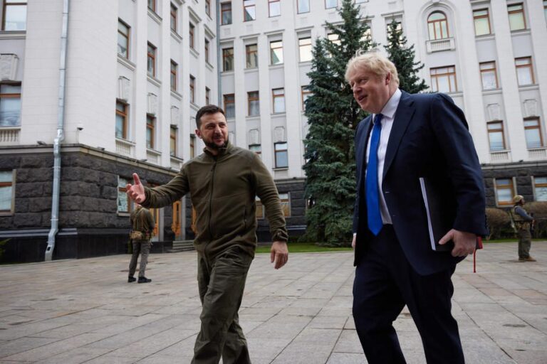 Ukrainos prezidento patarėjas: Ukraina turi laimėti mūšį dėl Donbaso
