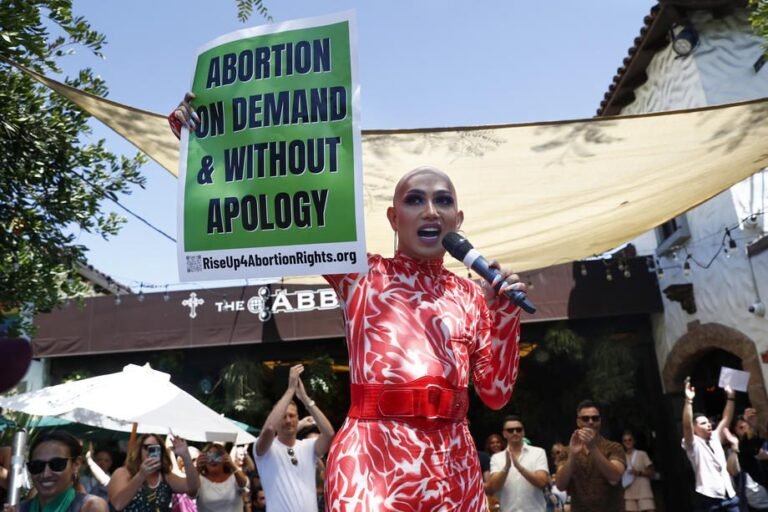 Motinos dienos minėjimą JAV drumstė abortų šalininkų pykčio protrūkiai