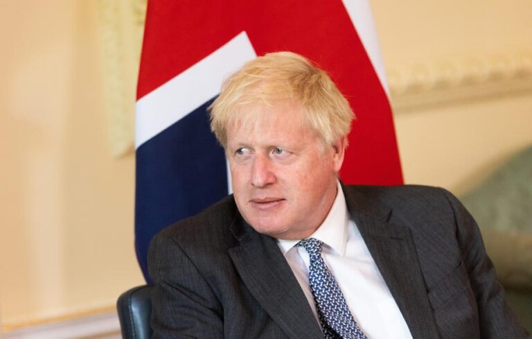 Britai EŽTT teisėjus išvadino „niekšais” ir pagrasino trauktis iš organizacijos