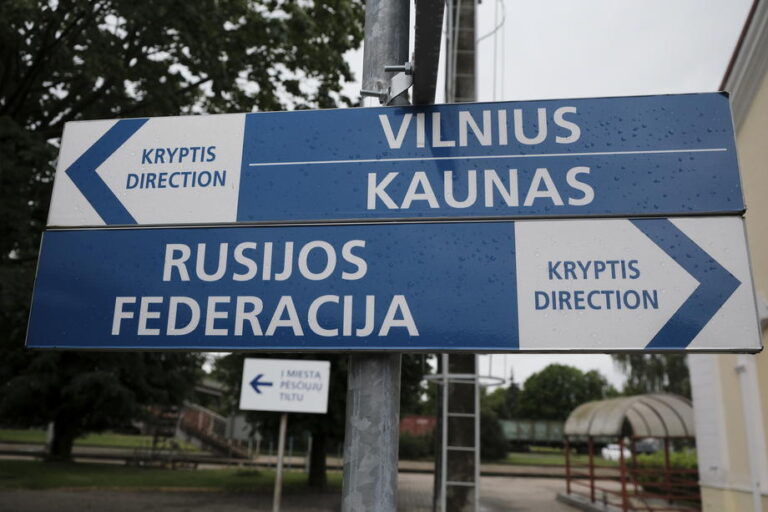 Per parą į Lietuvą neįleista 19 automobilių su rusiškais numeriais