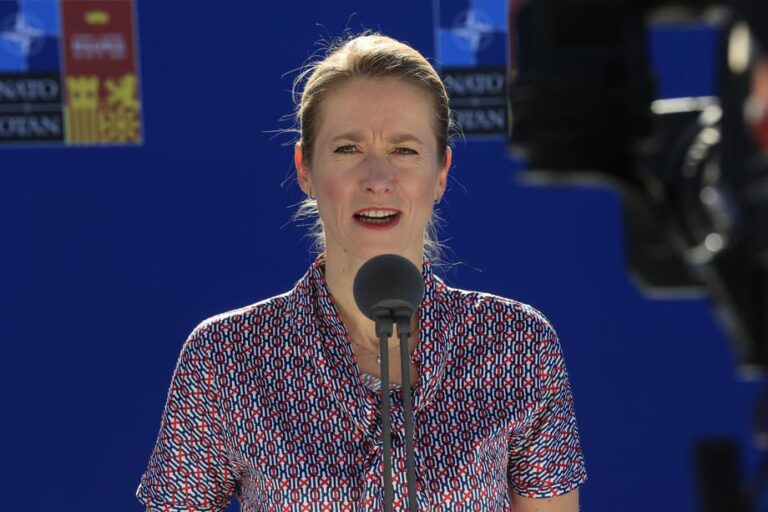 Estijos premjerė neigia, kad jos vyro įmonė vykdo verslą su Rusijos klientais