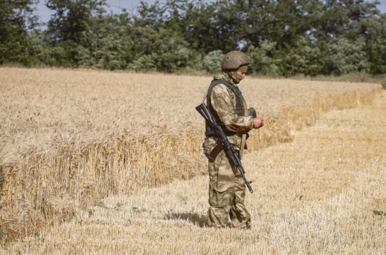 Sibire kariniame komisariate šauktinis šovė į karininką