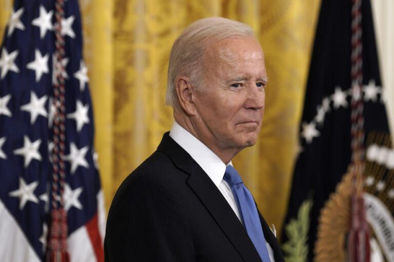 J. Bidenas: jei D. Trumpas laimės prezidento rinkimus, JAV laukia košmariška ateitis