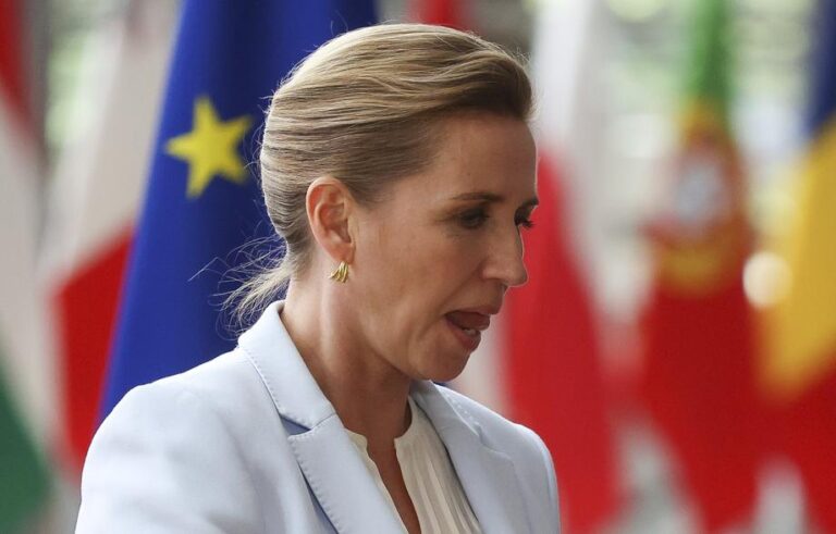 Norėdama didinti gynybos biudžetą, Danijos vyriausybė atšaukė nacionalinę maldos dieną