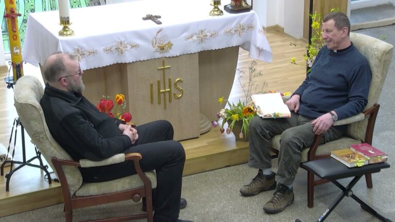 Kunigai V. Poškus ir A. Valkauskas. Apie karą