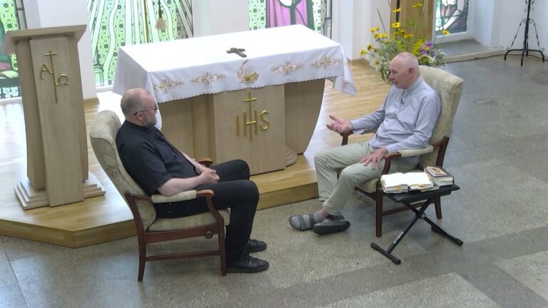 Kun. Stasys Kazėnas SJ ir kun. Virgilijus Poškus. Apie dėkingumą