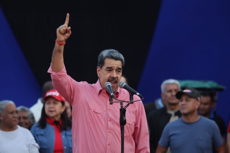 Venesuelos prezidentas Nicolas Maduro paskelbė Jėzų Kristų „vieninteliu šalies valdovu“